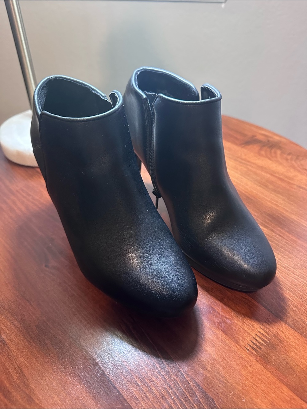 Clark’s Women's Black Ankle Booties - Sleek Zip Closure